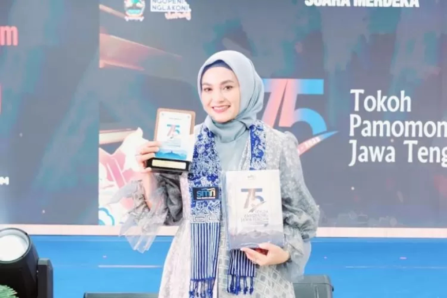 Penghargaan 75 Tokoh Pamomong Jawa Tengah: Refleksi Nilai Kemanusiaan dan Kepemimpinan Inspiratif