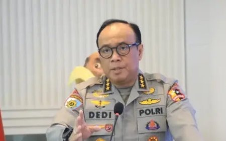 Komjen Dedi Jadi Wakapolri: Polisi Penulis Buku Terbanyak!