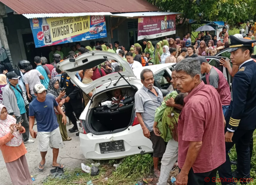 Tragedi Minibus Tertabrak Kereta Minangkabau Ekspres di Padang, 2 Siswi Tewas