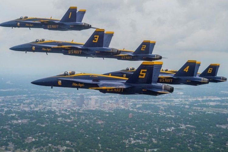 Pilot Blue Angels Terbang Rendah di Atas Pantai Pensacola, Picu Kontroversi