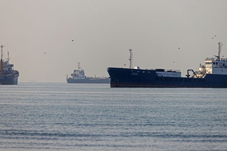 Houthi dan Iran Blokade Dua Selat Strategis, Pasokan Minyak Global Terancam