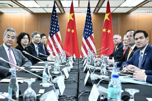 Menlu AS dan China Bertemu di Sela KTT ASEAN Bahas Timur Tengah dan Laut China Selatan
