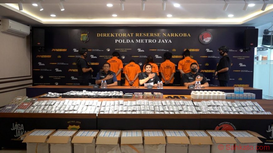 Polda Metro Jaya Amankan 5 Tersangka dan 575.200 Butir Obat Keras Ilegal
