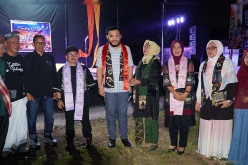 Pelepasan 10 Penyair Sumbar untuk Safari Puisi Empat Negara, Tegaskan Diplomasi Budaya