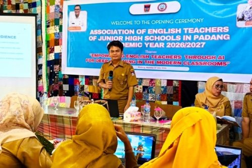 MGMP Bahasa Inggris SMP Kota Padang Buka Semester Baru dengan Fokus pada Teknologi dan Kompetensi Guru