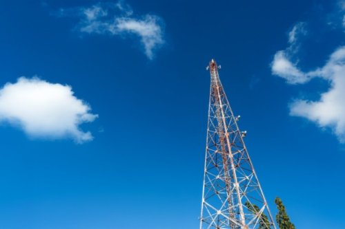 Indosat Catat Pendapatan Rp30,7 Triliun pada Semester I 2026, Dorong AI untuk UMKM di Sumatra Tengah