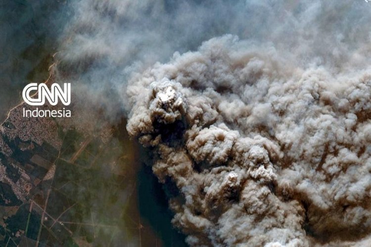 Citra Satelit Perlihatkan Kepulan Asap Kebakaran Hutan di Gironde, Prancis