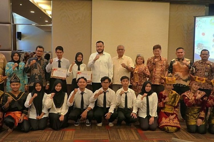 13 Anak Muda Padang Dilepas ke Jepang dan Turki, Siap Taklukkan Karier Global
