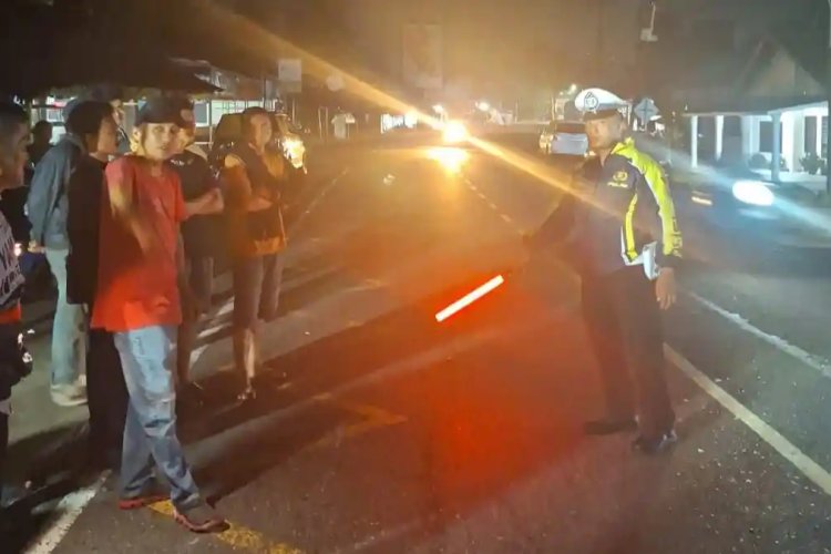 Dini Hari di Padang Pariaman, Truk Oleng Hantam Dua Motor dan Tewaskan Tiga Orang