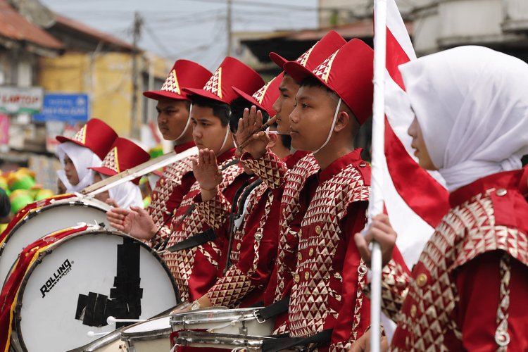 19 Sekolah Unjuk Kebolehan di Lomba Drumband, Padang Panjang Rayakan HUT RI ke-81