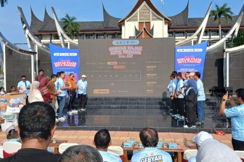 Warga Padang Serbu Gebyar Pajak 2026, Bayar Pajak Kendaraan Bisa Berujung Umrah