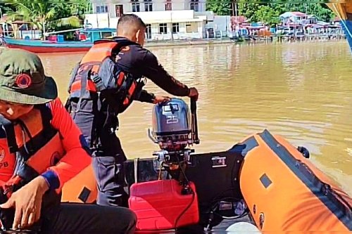 Hilang Terseret Arus Batang Arau, Pelajar SMP Murni Padang Belum Ditemukan