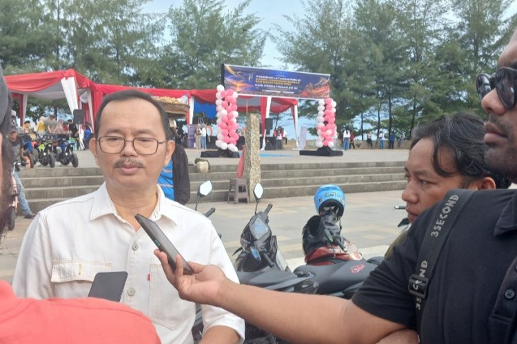 Hari Pengayoman ke-81, Kanwil Kemenkum Sumbar Hadirkan Layanan Hukum Gratis di Pantai Padang