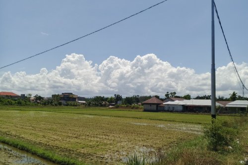 Prakiraan Cuaca Sumbar Jumat: Cerah Sepanjang Hari, tapi Waspadai Angin Kencang di Pesisir