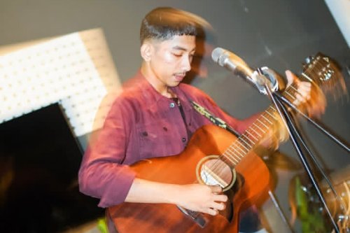 Dari 35 Followers hingga 17 Ribu, Kisah Gema Musisi Muda Sumbar yang Viral dan Kini Kolaborasi di Dangau Studio