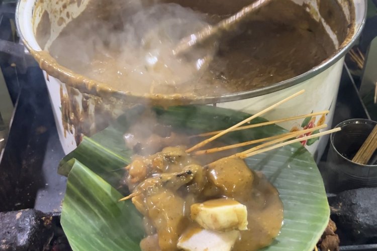 Sate Sinar Paris, Kuliner Legendaris di Solok yang Bertahan Puluhan Tahun
