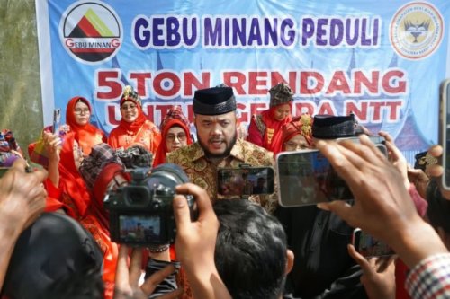 5 Ton Rendang Disiapkan untuk Korban Gempa NTT, 700 Kg Sudah Terbang via TNI AU