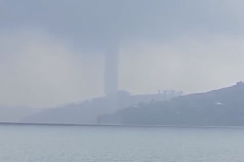 Angin Puting Beliung Terbentuk di Atas Danau Diatas, BPBD Solok Pastikan Belum Ada Korban