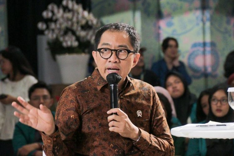 Wamenperin Buka Suara soal Subsidi Motor Listrik Turun Jadi Rp3 Juta, Kuota Penerima Berpotensi Ditambah?