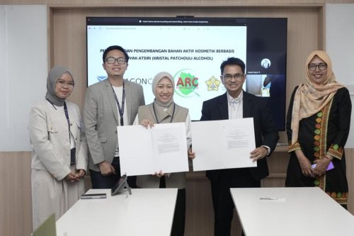 ParagonCorp Gali Potensi Tersembunyi Nilam Aceh, Bukan Sekadar Bahan Parfum