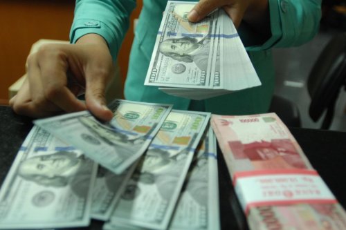 Rupiah Pagi Ini Naik ke Rp17.695 per Dolar AS, Analis Sebut Dipicu Situasi Selat Hormuz