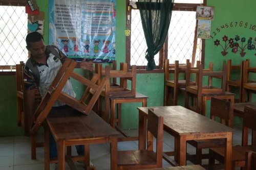 Pertamina Hadirkan 109 Unit Meja-Kursi Baru, Suasana Belajar SDN Batu Cermin Langsung Berubah