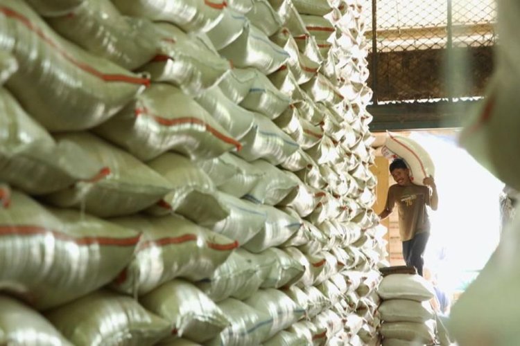 Stok Beras NTT 39 Ribu Ton, Pangan Pengungsi Gempa Dipastikan Aman Setahun