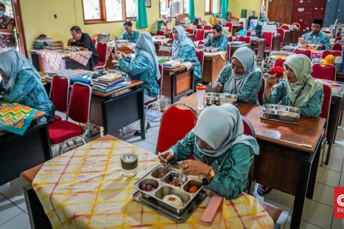 Zulhas Pasang Target soal MBG, Minta Semua Persoalan Tuntas Sebelum 20 Oktober