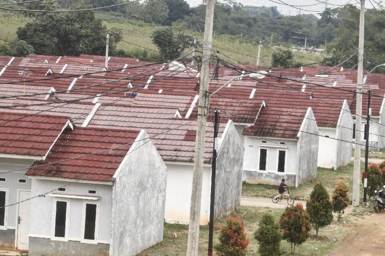 Makassar dan Bone Jadi Sorotan: 430 Ribu Warga Sulsel Masih Mengungsi di Rumah Orang Lain