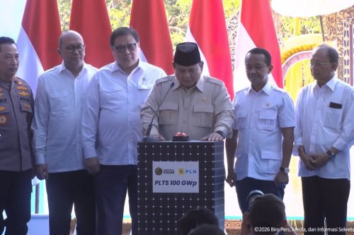 Bahlil Sindir Warna Politik di Depan Prabowo: Program PLTS Justru Dieksekusi di Kandang Merah