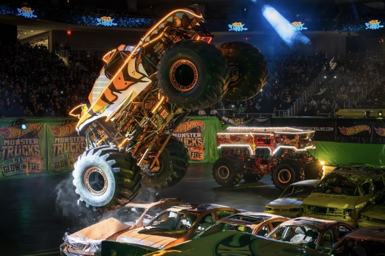 Hot Wheels Monster Trucks Live Glow-N-Fire Debut di Jakarta, Tiket BCA Presale Mulai 27 Agustus