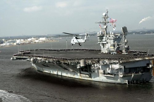 Penembakan di Kapal Induk USS John F Kennedy, Pelaut AL AS Didakwa Pembunuhan Rekan Sendiri