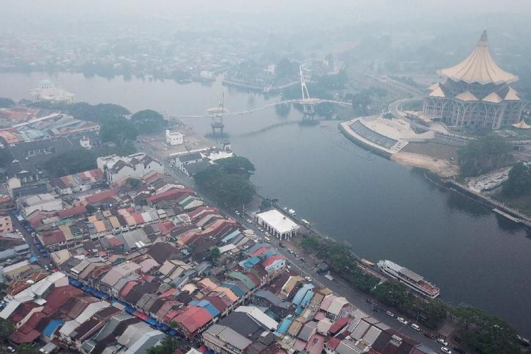 Asap Lintas Batas Makin Parah, Malaysia Siap Terbangkan Pesawat ke Wilayah Udara Indonesia