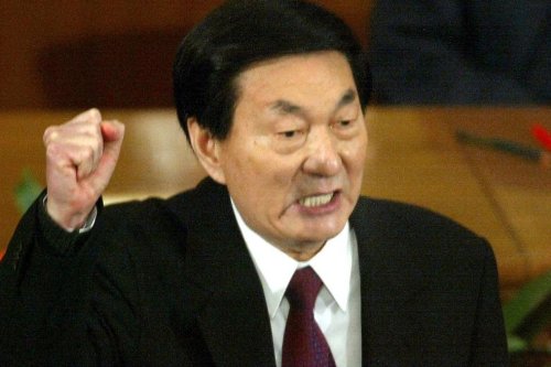 Zhu Rongji, PM China yang Siapkan 100 Peti Mati untuk Koruptor, Tutup Usia