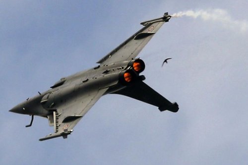 J-16 China Uji Tanding Lawan Rafale Mesir, Penempatan Perdana di Luar Asia