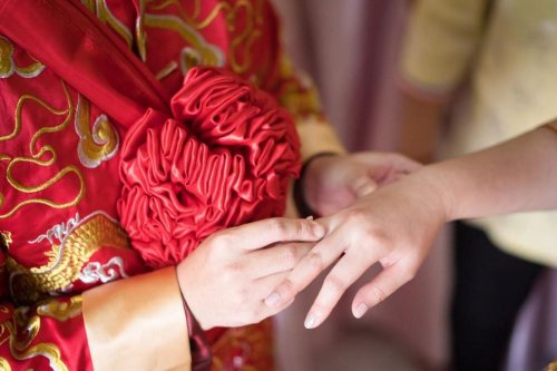Bukan Hanya di Kantor Catatan Sipil, Daftar Nikah di China Kini Bisa di Bank hingga Rumah Sakit