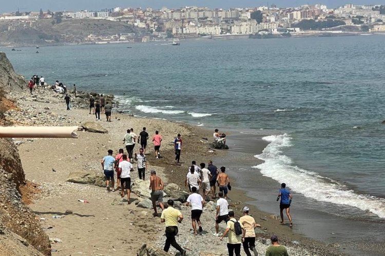 Gelombang Besar Migran Maroko ke Ceuta Tewaskan 57 Orang