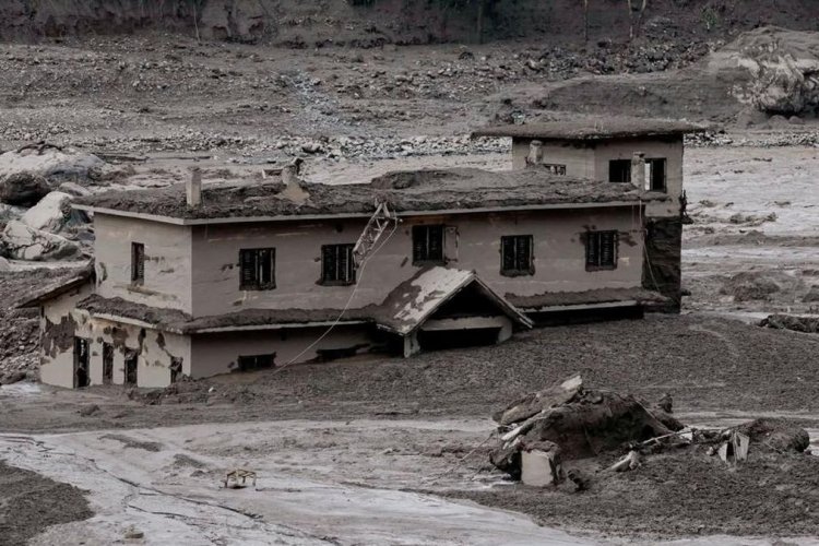 Banjir Bandang Hantam Nepal dan Tibet, 165 Tewas dan 1.384 Orang Masih Hilang