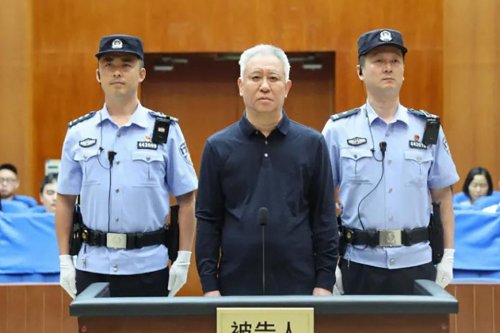 Harta Rp 700 Triliun Melayang, Bos Properti China Ini Dihukum Bui Seumur Hidup
