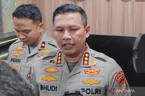 Vokalis Band Dilaporkan ke Polda Metro Jaya, Foto Gaya Takbir Jadi Sorotan