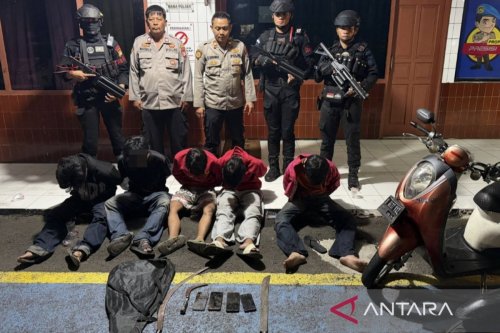 Bawa Golok dan Celurit, Lima Pelajar di Tangsel Diciduk Polisi Saat Hendak Tawuran
