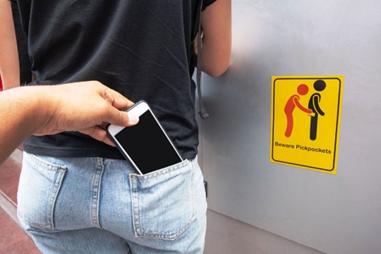 Pencuri Handphone di Warung Kebon Jeruk Beraksi dengan Modus Pesan Makanan