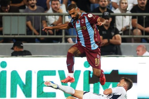Debut Starter Mo Salah di Trabzonspor Langsung Moncer, Dua Gol Hampir Jadi Hattrick