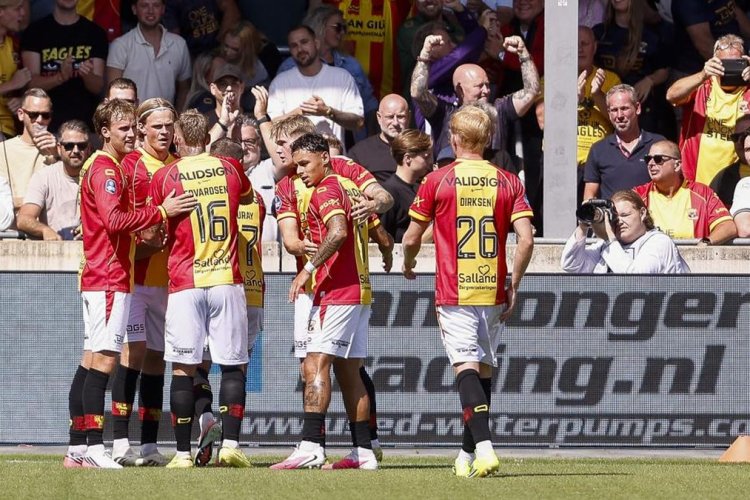 Assist Perdana Dean James Bawa Go Ahead Eagles ke Posisi Kedua Eredivisie