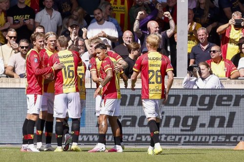 Assist Perdana Dean James Bawa Go Ahead Eagles ke Posisi Kedua Eredivisie