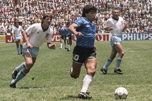 Bola 'Tangan Tuhan' Maradona Terjual Rp59 Miliar, Jauh di Bawah Perkiraan Awal