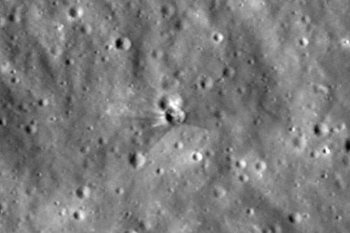 Kawah Baru 18 Meter di Bulan Terungkap, Ini Jejak Tabrakan Roket SpaceX