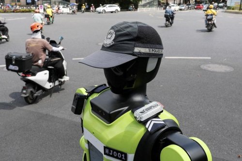 China Kerahkan Robot Polisi di Hangzhou, Tugasnya Awasi Pelanggaran Lalu Lintas