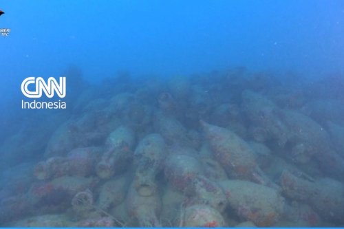 Bangkai Kapal Romawi Berusia 2.000 Tahun Ditemukan di Laut Italia, Ratusan Amfora Masih Utuh