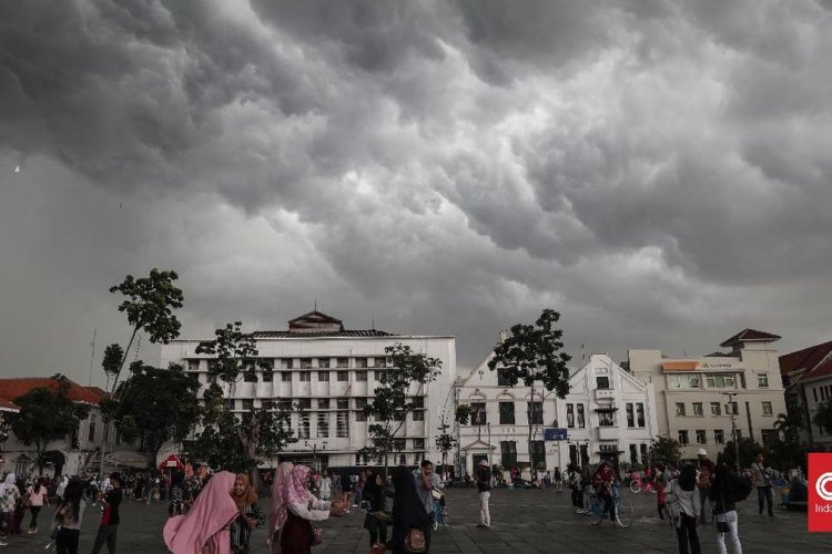 BMKG Peringatkan Hujan Lebat di 9 Provinsi Hari Ini, Banten dan Lampung Juga Berpotensi Angin Kencang